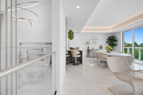 Купить кондоминиум в Майами-Бич, Флорида 3 спальни, 204.57м2, № 1984124 - фото 10