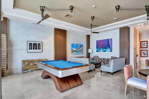 Купить кондоминиум в Халландейл-Бич, Флорида 2 спальни, 122.91м2, № 2001960 - фото 12