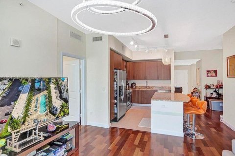 Купить кондоминиум в Халландейл-Бич, Флорида 2 спальни, 122.91м2, № 2001960 - фото 3