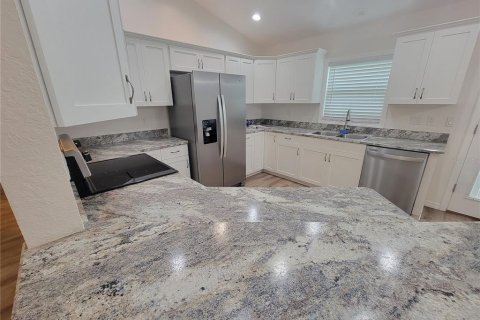 Casa en alquiler en Summerfield, Florida, 3 dormitorios, 154.59 m2 № 2266336 - foto 4
