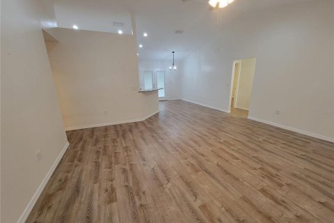 Casa en alquiler en Summerfield, Florida, 3 dormitorios, 154.59 m2 № 2266336 - foto 3