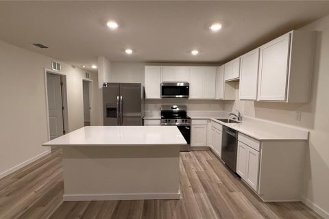 House in Ocala, Florida 5 bedrooms, 161.56 sq.m. № 2222001 - photo 7