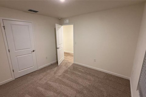 House in Ocala, Florida 5 bedrooms, 161.56 sq.m. № 2222001 - photo 14