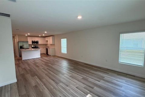 House in Ocala, Florida 5 bedrooms, 161.56 sq.m. № 2222001 - photo 2