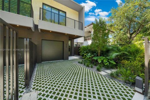 Adosado en venta en Miami, Florida, 4 dormitorios, 253.44 m2 № 2432229 - foto 2