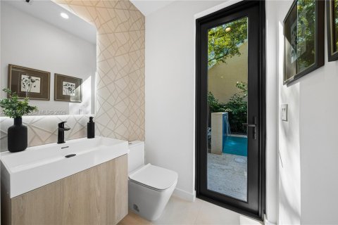 Adosado en venta en Miami, Florida, 4 dormitorios, 253.44 m2 № 2432229 - foto 23