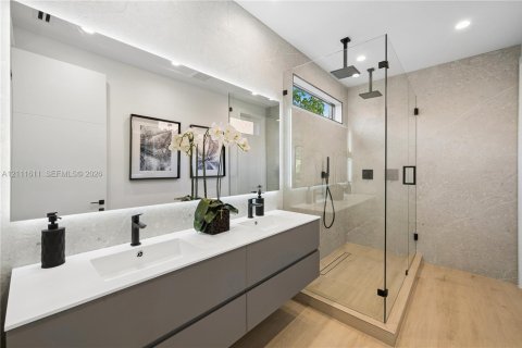 Adosado en venta en Miami, Florida, 4 dormitorios, 253.44 m2 № 2432229 - foto 14