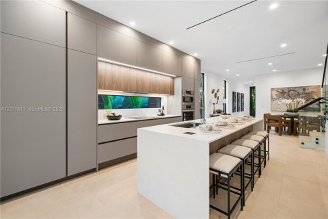 Adosado en venta en Miami, Florida, 4 dormitorios, 253.44 m2 № 2432229 - foto 9