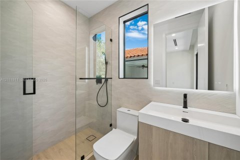 Adosado en venta en Miami, Florida, 4 dormitorios, 253.44 m2 № 2432229 - foto 19