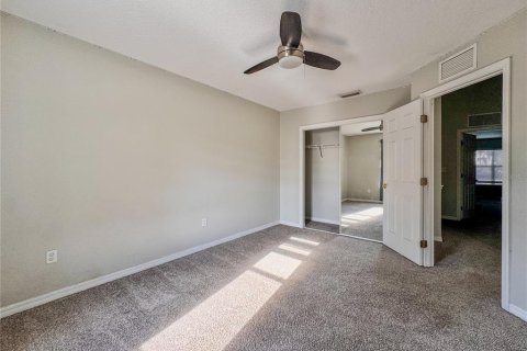 Townhouse in Kissimmee, Florida 4 bedrooms, 174.01 sq.m. № 1841779 - photo 20