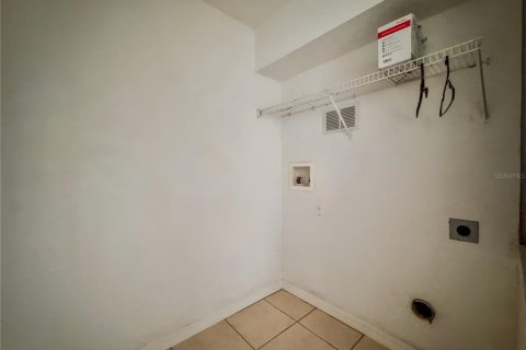 Townhouse in Kissimmee, Florida 4 bedrooms, 174.01 sq.m. № 1841779 - photo 24