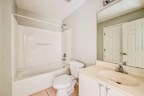 Townhouse in Kissimmee, Florida 4 bedrooms, 174.01 sq.m. № 1841779 - photo 21
