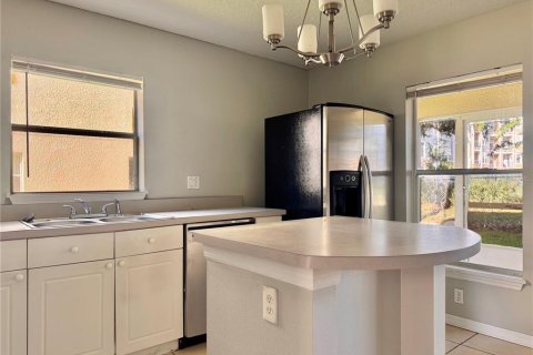 Townhouse in Kissimmee, Florida 4 bedrooms, 174.01 sq.m. № 1841779 - photo 8