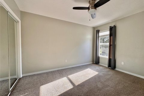 Townhouse in Kissimmee, Florida 4 bedrooms, 174.01 sq.m. № 1841779 - photo 16