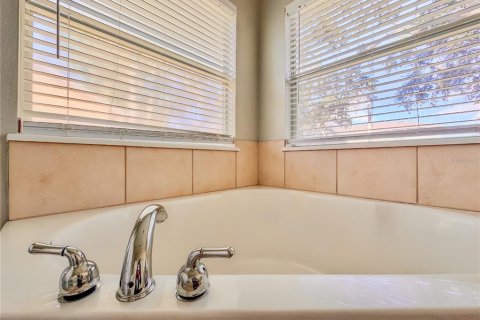 Townhouse in Kissimmee, Florida 4 bedrooms, 174.01 sq.m. № 1841779 - photo 14