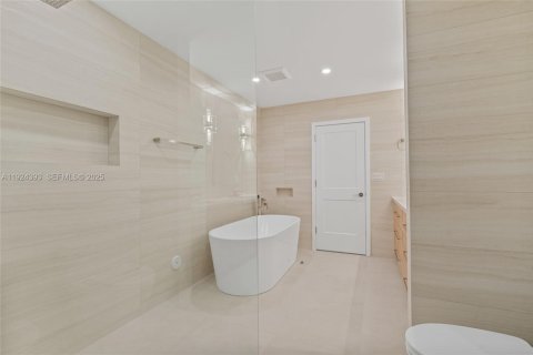 Casa en venta en Pinecrest, Florida, 5 dormitorios, 323.39 m2 № 1982803 - foto 29