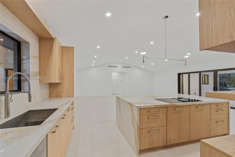 Casa en venta en Pinecrest, Florida, 5 dormitorios, 323.39 m2 № 1982803 - foto 22