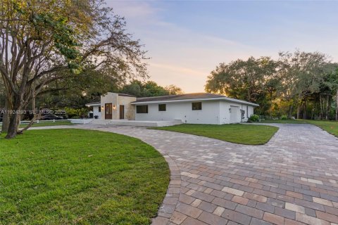 Casa en venta en Pinecrest, Florida, 5 dormitorios, 323.39 m2 № 1982803 - foto 5