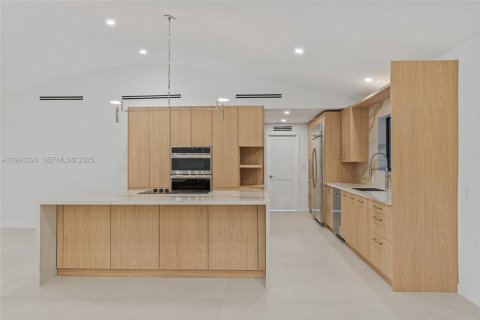 Casa en venta en Pinecrest, Florida, 5 dormitorios, 323.39 m2 № 1982803 - foto 17