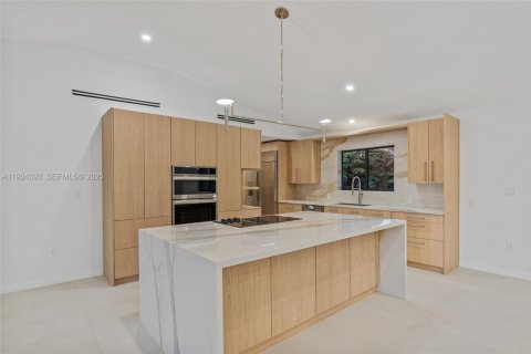 Casa en venta en Pinecrest, Florida, 5 dormitorios, 323.39 m2 № 1982803 - foto 18