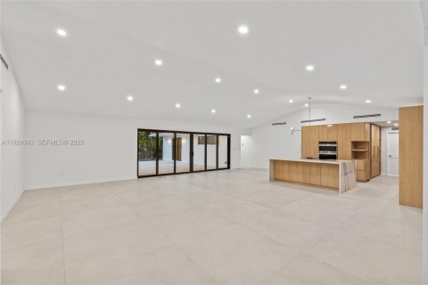 Casa en venta en Pinecrest, Florida, 5 dormitorios, 323.39 m2 № 1982803 - foto 11