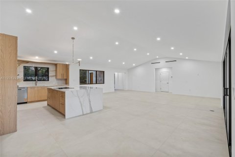 Casa en venta en Pinecrest, Florida, 5 dormitorios, 323.39 m2 № 1982803 - foto 14