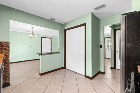 House in Gainesville, Florida 3 bedrooms, 122.82 sq.m. № 1899695 - photo 10