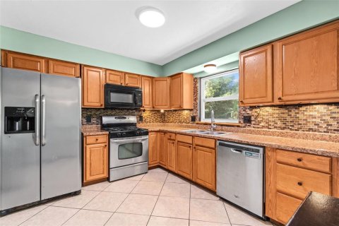 House in Gainesville, Florida 3 bedrooms, 122.82 sq.m. № 1899695 - photo 2