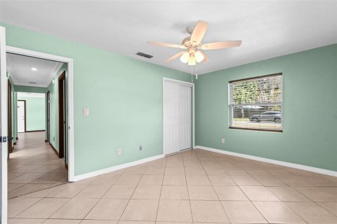 House in Gainesville, Florida 3 bedrooms, 122.82 sq.m. № 1899695 - photo 15