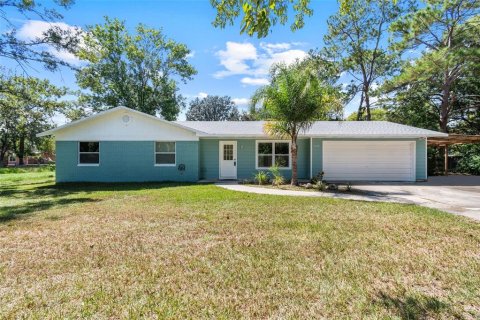 House in Gainesville, Florida 3 bedrooms, 122.82 sq.m. № 1899695 - photo 1