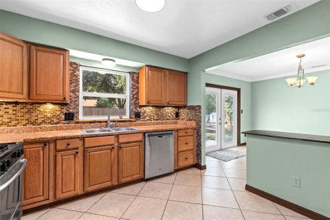 House in Gainesville, Florida 3 bedrooms, 122.82 sq.m. № 1899695 - photo 9