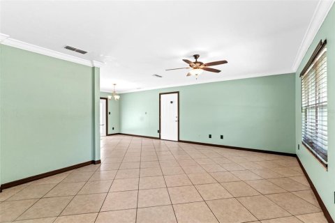 House in Gainesville, Florida 3 bedrooms, 122.82 sq.m. № 1899695 - photo 11