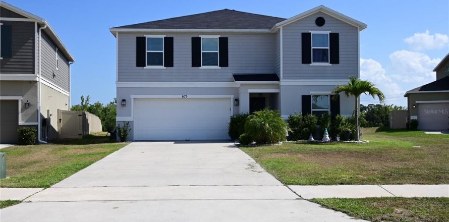 House in Winter Haven, Florida 4 bedrooms, 283.82 sq.m. № 1680670