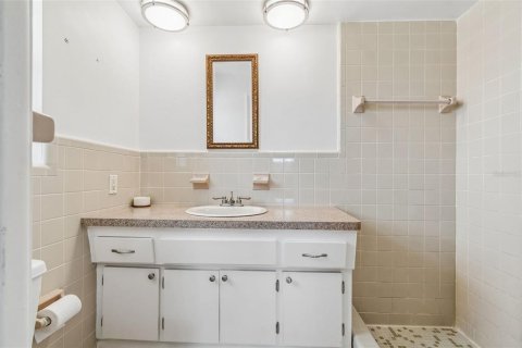 Villa ou maison à vendre à Clearwater, Floride: 2 chambres, 124.3 m2 № 2149633 - photo 28