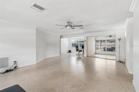 Villa ou maison à vendre à Clearwater, Floride: 2 chambres, 124.3 m2 № 2149633 - photo 12