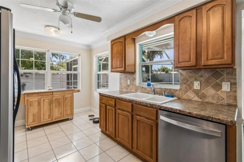 Villa ou maison à vendre à Clearwater, Floride: 2 chambres, 124.3 m2 № 2149633 - photo 20