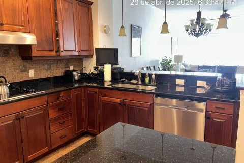 Condo in Redington Shores, Florida, 3 bedrooms  № 1884559 - photo 28