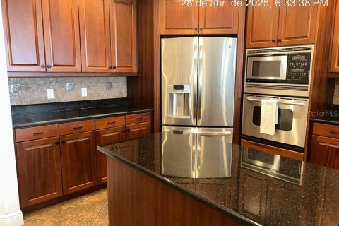 Condo in Redington Shores, Florida, 3 bedrooms  № 1884559 - photo 26