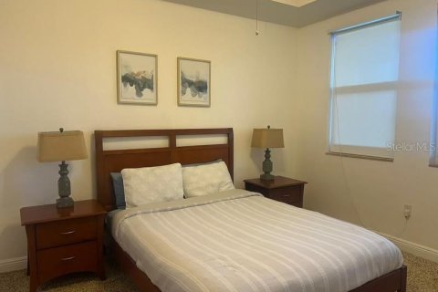 Condo in Redington Shores, Florida, 3 bedrooms  № 1884559 - photo 19
