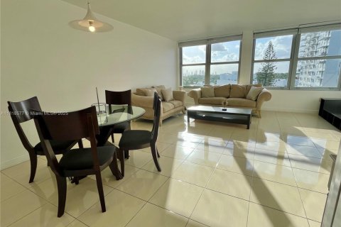 Copropriété à vendre à Miami Beach, Floride: 52.58 m2 № 1943049 - photo 5