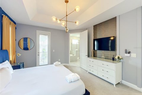 Casa en venta en Kissimmee, Florida, 6 dormitorios, 297.57 m2 № 2157768 - foto 29