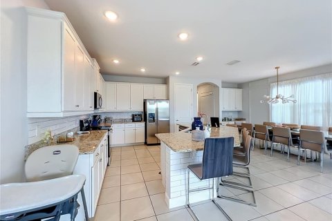 Casa en venta en Kissimmee, Florida, 6 dormitorios, 297.57 m2 № 2157768 - foto 10