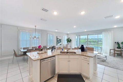Casa en venta en Kissimmee, Florida, 6 dormitorios, 297.57 m2 № 2157768 - foto 9