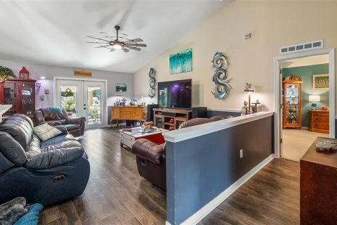 Casa en venta en Fruitland Park, Florida, 5 dormitorios, 254.92 m2 № 1909576 - foto 12
