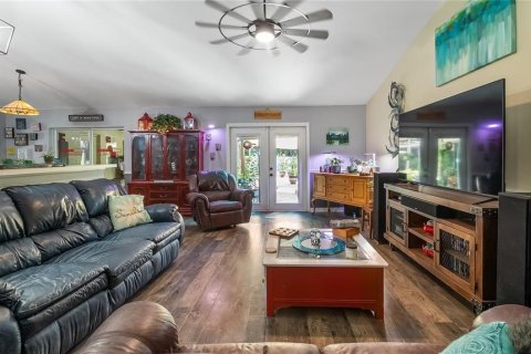 Casa en venta en Fruitland Park, Florida, 5 dormitorios, 254.92 m2 № 1909576 - foto 9