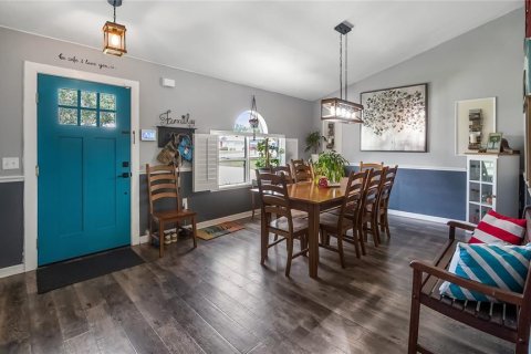 Casa en venta en Fruitland Park, Florida, 5 dormitorios, 254.92 m2 № 1909576 - foto 6
