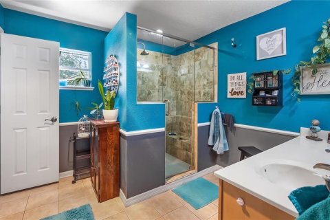 Casa en venta en Fruitland Park, Florida, 5 dormitorios, 254.92 m2 № 1909576 - foto 15