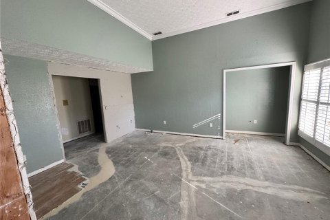 House in Spring Hill, Florida 3 bedrooms, 357.49 sq.m. № 2416730 - photo 17