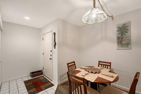 Condo in Sarasota, Florida, 2 bedrooms  № 1823331 - photo 11