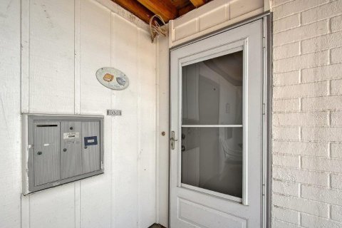 Condo in Sarasota, Florida, 2 bedrooms  № 1823331 - photo 10
